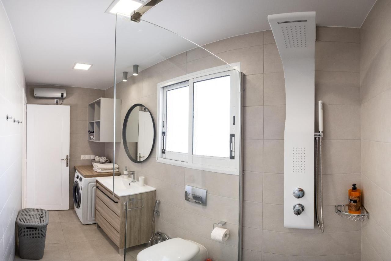 Seaview 3 Bedroom Kings Road Penthouse Pafos Exterior foto