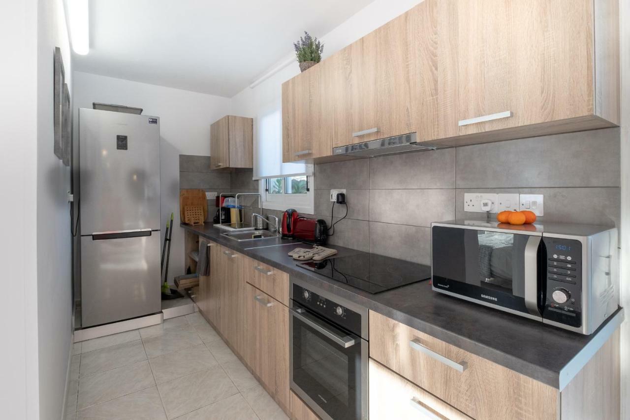 Seaview 3 Bedroom Kings Road Penthouse Pafos Exterior foto